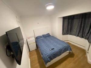 THE ROYAL LONDON LODGE by HEATHROW