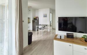 Gorgeous Apartment In Kolobrzeg