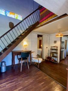 Casita confortable rodeada de Naturaleza