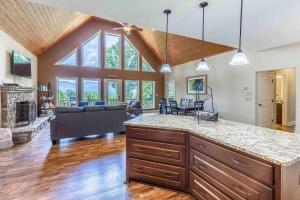 Smoky Mtn Escape, Near GSMNP, Bryson City, and Sylva