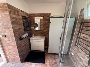 229 - Kunětická 229