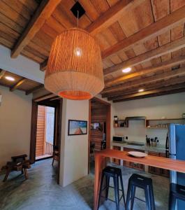 Casa Numa Eco Chic Wood 3BR with Pool and Rooftop