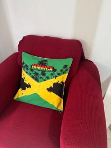 Pearl of the City JAMAICA PEARL