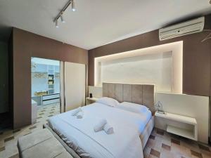 Spacious Central Apartment