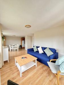 Cobh Retreat Sea & Cathedral Views