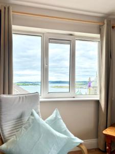 Cobh Retreat Sea & Cathedral Views