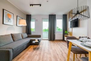 Partynice Apt - Parking & Balcony - by Rentujemy