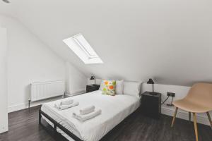 Modern 2bed flat near station - COU B