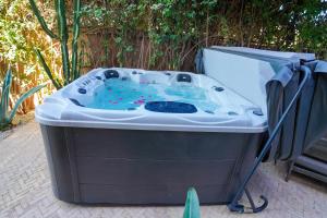 Villa centre Marrakech piscine sans vis-à-vis et Jacuzzi