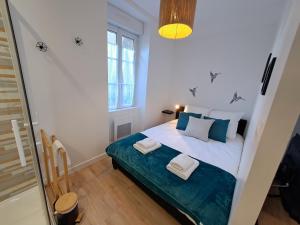 L'Envolée, Proche Gare SNCF, Confort, Netflix - 3-star hotels in Laval