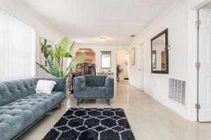 Charming 3BR Getaway - Central Miami Location