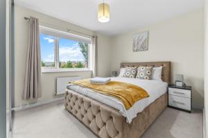 Modern 4 Bedroom Detached House 66CL