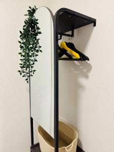 Black&Yellow Apartment Bielefeld 24h Check in WLAN Parkplatz ÖPNV