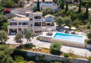Villa Ionia with pool and sea view