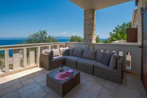 Villa Ionia with pool and sea view