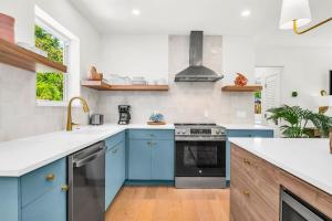 The Coral Cabana Modern Palm Beach Escape