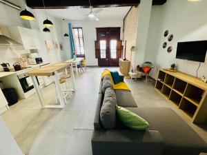 Mediterranean Flat next to the Historic Center