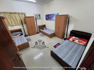 Galaxia Imparcial Male Accommodation