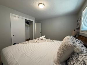 Happy Hazel Pet-Friendly, Fire Pit