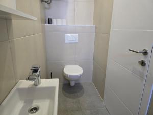 Rooms Mario with a pool