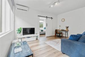 Balaclava Urban Retreat