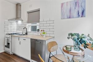 Balaclava Urban Retreat