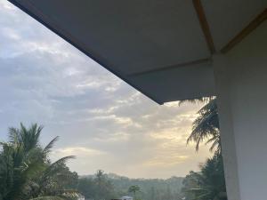 Cozy Hideaway and Quiet Rooftop in Beautiful Kandy