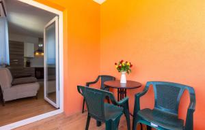 2 Bedroom Gorgeous Apartment In Umag