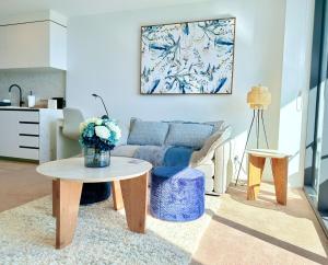 New High Floor Apartment in the heart of Canberra