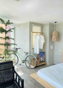 55-SQM The Urban Cabin in Poblacion Makati