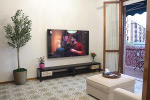 Near Airport and City Center