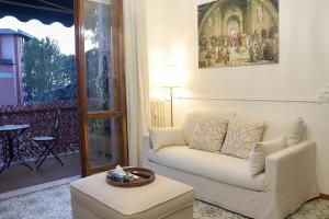 Near Airport and City Center