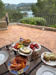 Maisons de vacances Villa Verdon en Provence - Vue sur le Lac d-Esparron sur Verdon : photos des chambres