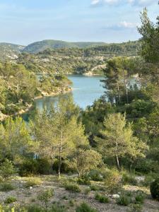 Maisons de vacances Villa Verdon en Provence - Vue sur le Lac d-Esparron sur Verdon : photos des chambres