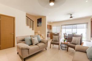 Casa Caribe 10min to Beach, WIFI 100MB,3Pools,Gym