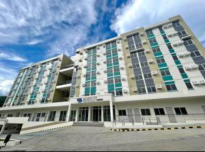 Berkeley Breeze Staycation