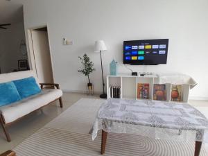 Condominium Crystal Heights