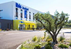 Hotels Ibis Budget Porte de Camargue : photos des chambres