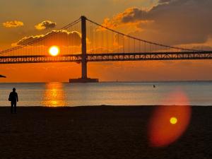 Top Rated Cosy Gwangalli Room - 1 Min to Beach - Great Value