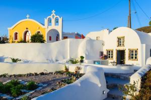 FOSuites Santorini Greece