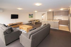 Marina Seaside Escape- WIFI