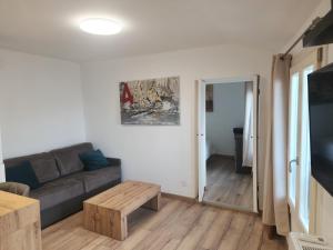 Rue du Vieux Château - Beau F2 avec Vue Mer Exceptionnelle - Refait a neuf