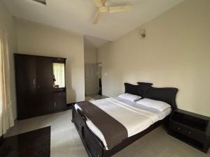 Pittappillil Mountain Lantern