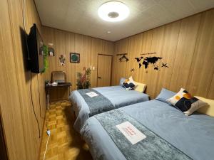 Inuyama HIDAMARI 貸切一軒家4寝室 SDベッド8台 P無料