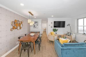 Comfortable 2BR condo near MARTA