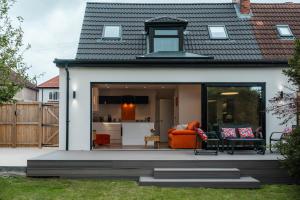 Charming Newly Renovated Home In Harrogate