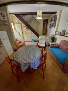 Maisons de vacances Gite atypique dans une maison du 18eme siecle : photos des chambres
