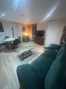 Maison cosy avec jardin & parking, proche Disney