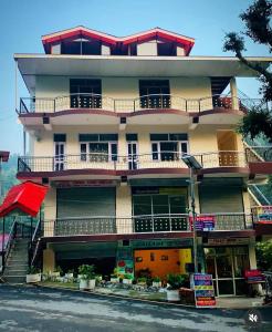 Pahadi Zayka Homestay