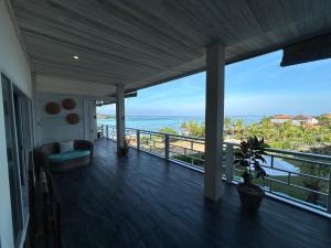 Nusa View - Oceanfront Rentals